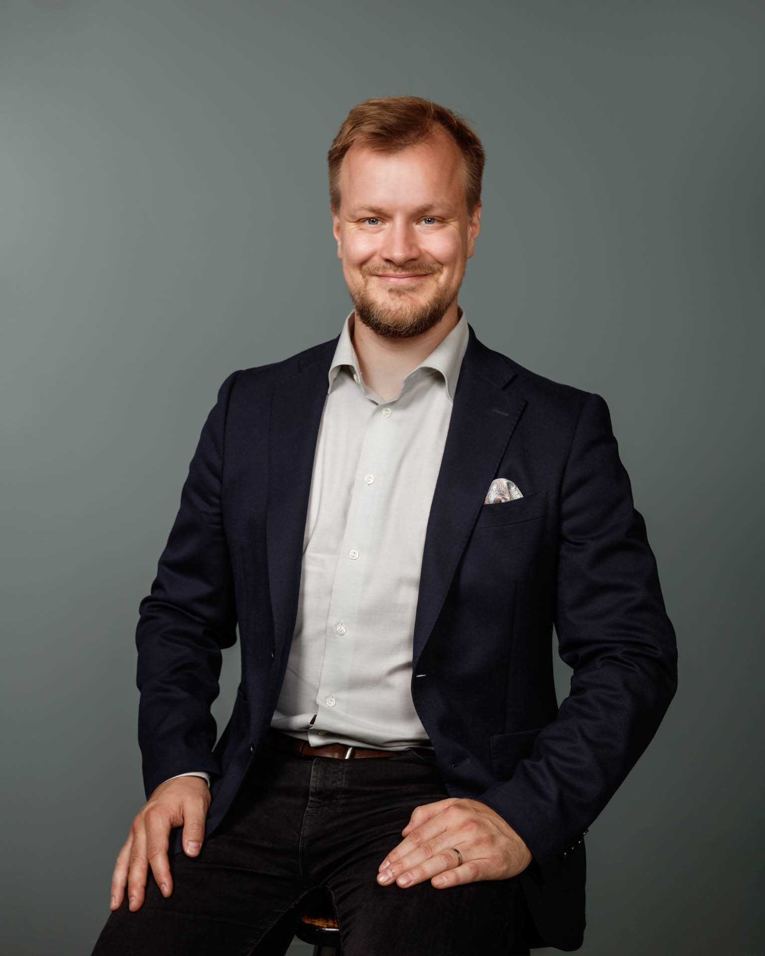 Alkoholin tarjoaminen ja ostaminen alaikäiselle