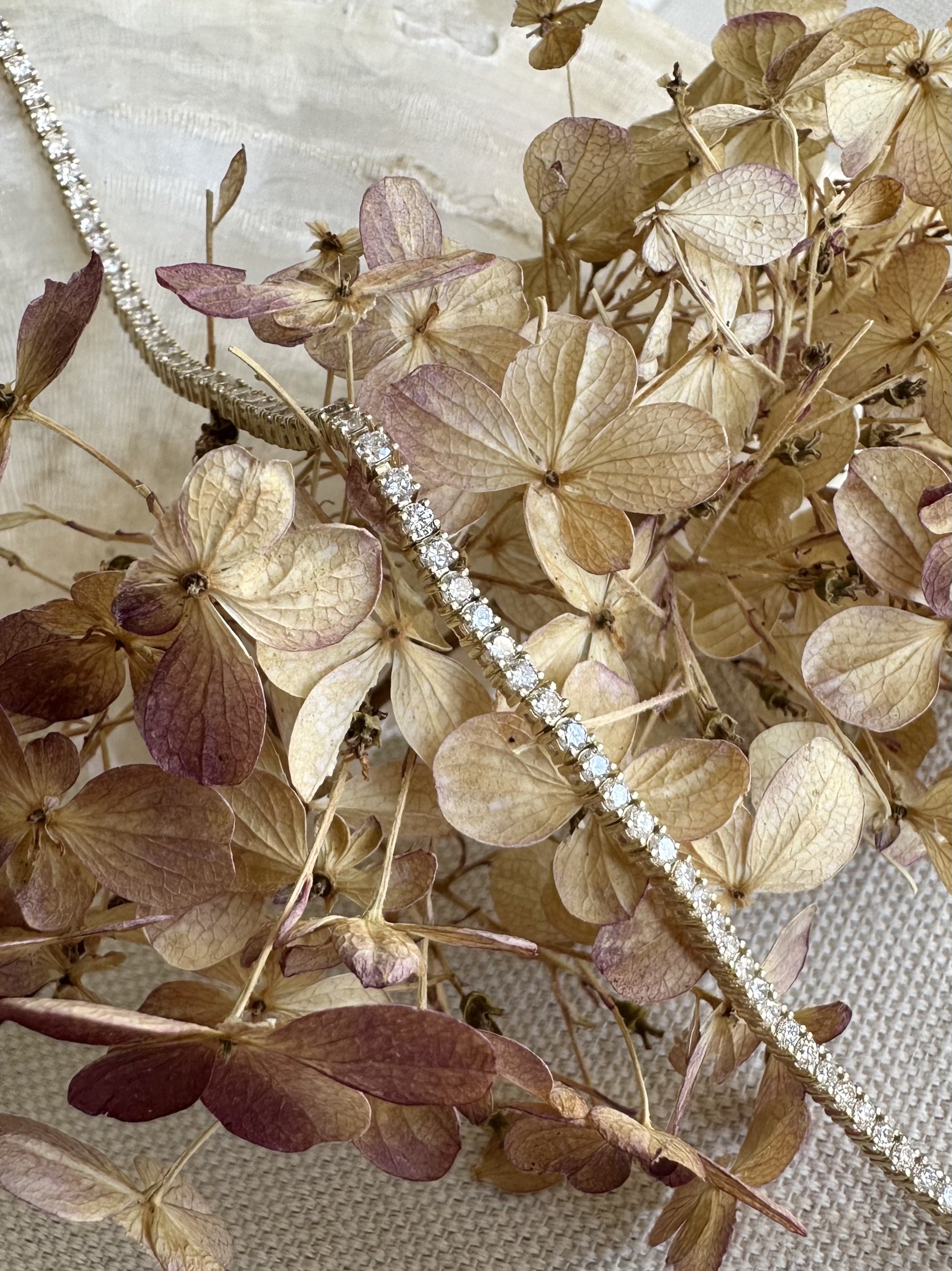 9ct gold 2ct diamond bracelet