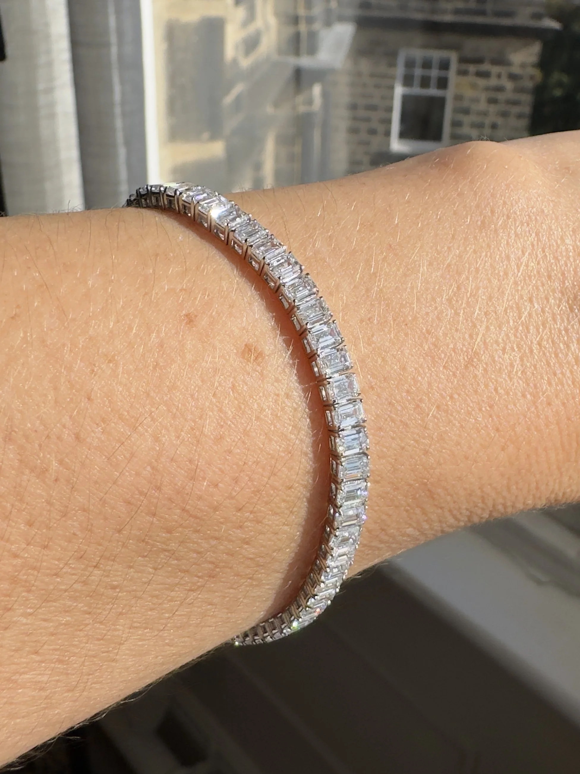 lab-grown diamond tennis bracelet emerald-cut