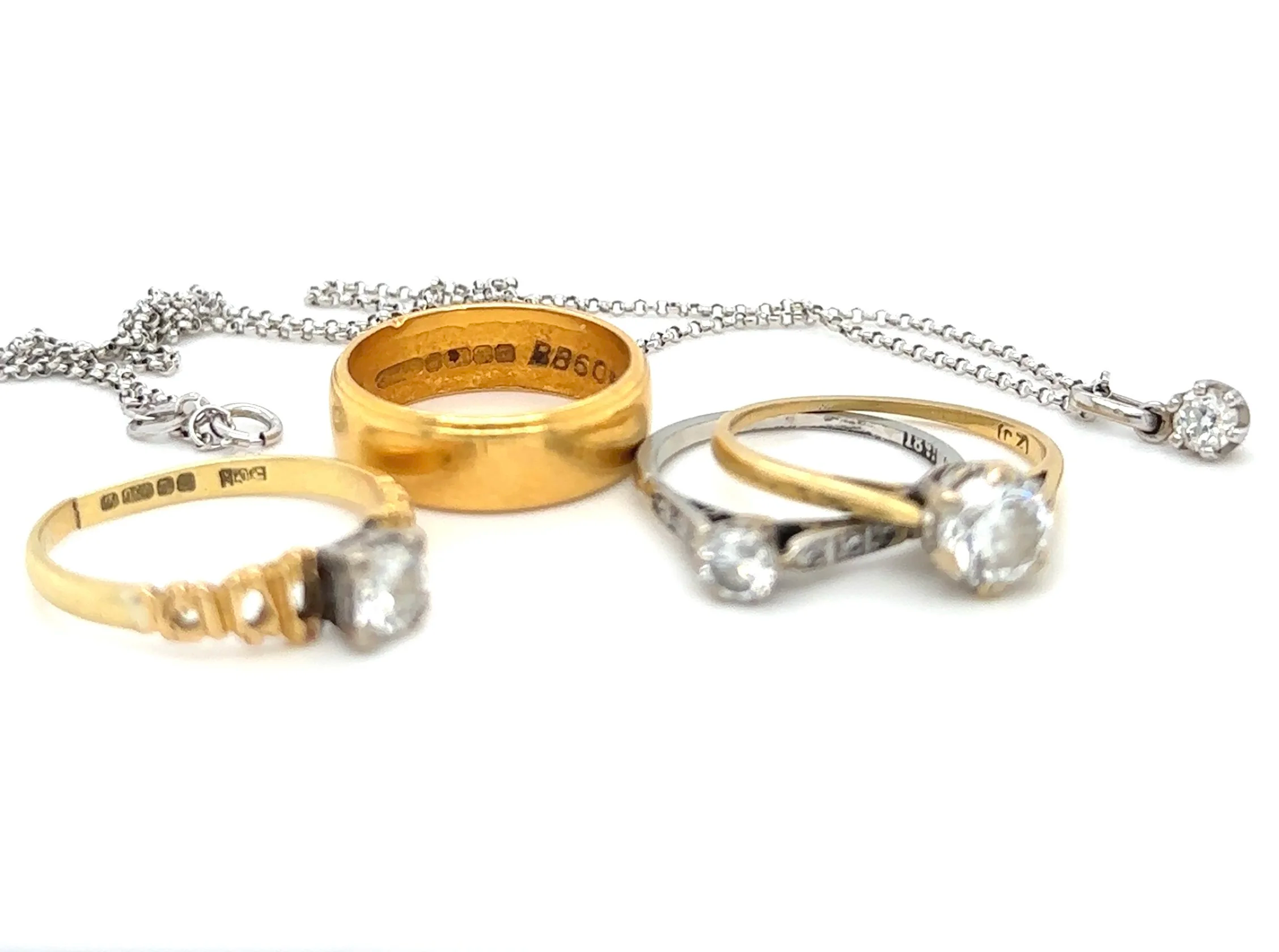 Karen’s mum’s wedding ring and family diamond jewellery before remodelling