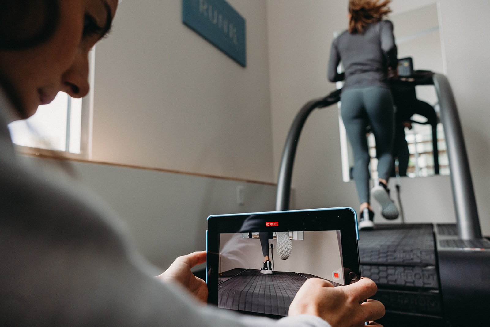 running gait analysis boston big toe pain