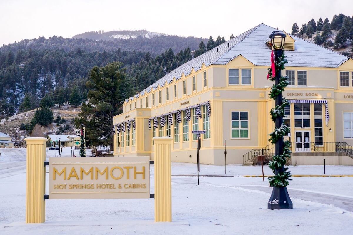 4 Best Places to Stay in Yellowstone in Winter