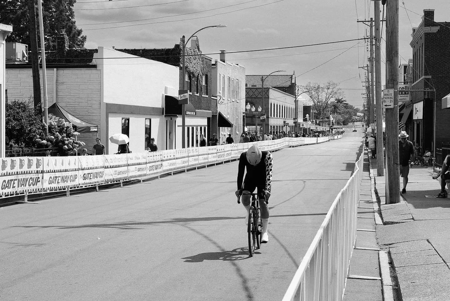 :: saint louis, missouri 
&zwnj;
📷 :: leica q2 monochrom 
&zwnj;
#gatewaycup #thehillstl #girodellamontagna #cyclingphotos #gatewaycup2025 #cycling #southsaintlouis #cityproper #southcity #southside #southcitystl #saintlouis #cityscape #urbanphotogr