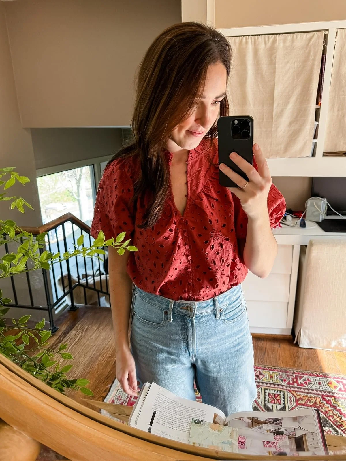 RedTopAndJeans.jpeg