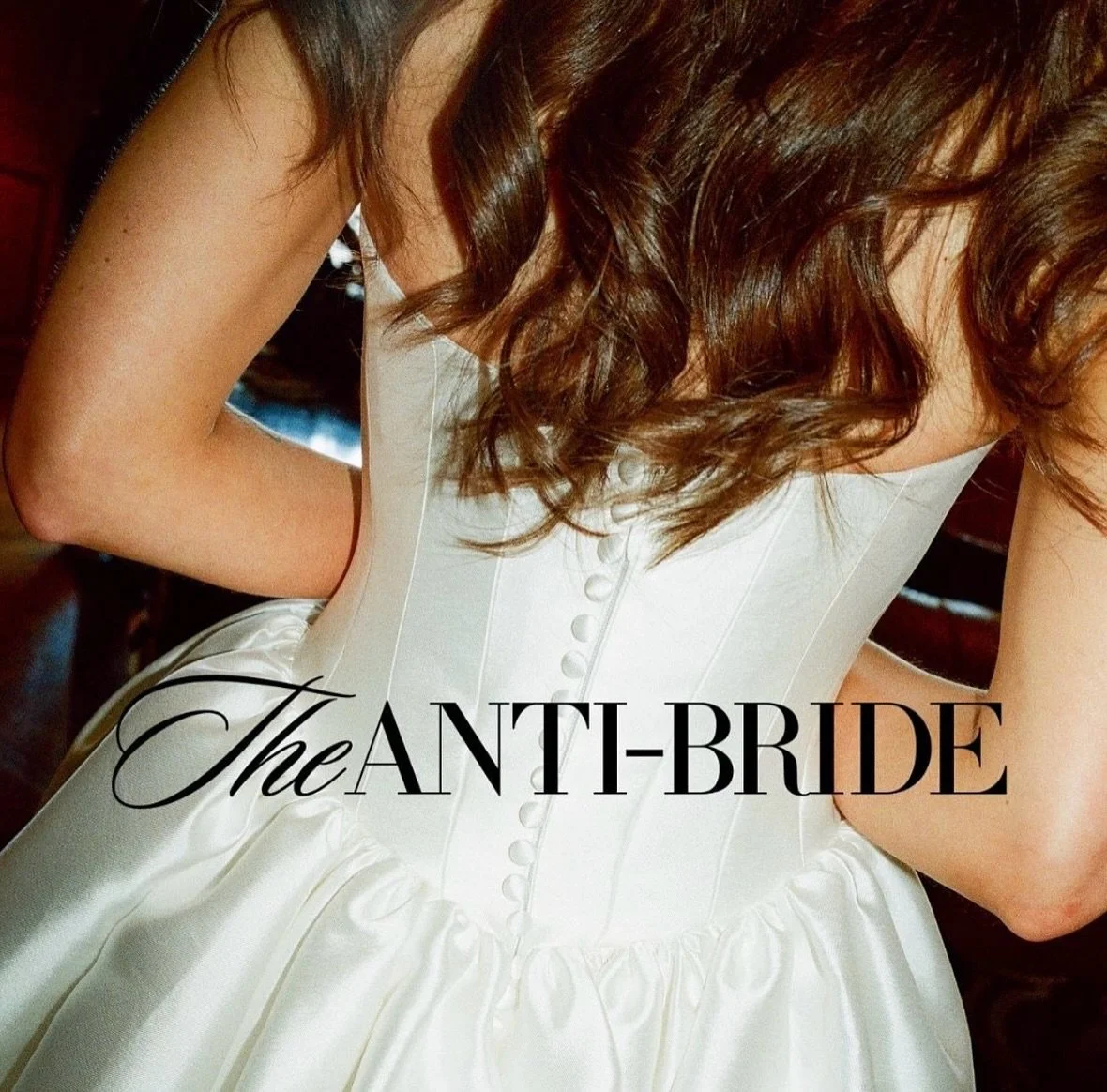 A dream bride with an effortlessly elevated glow.
We were honored to provide our Signature Golden Glow for this beautiful bride featured in @_anti_bride .Thank you for trusting us with your bridal tan! 

Congratulations to the gorgeous couple! 

Phot