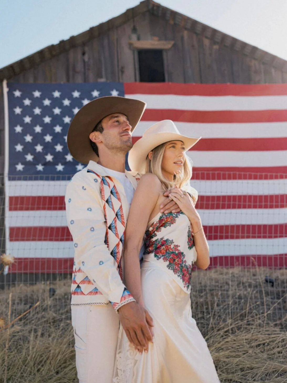 It was an honor to tan one of our beautiful brides during Fourth of July last year &mdash; her glow was effortless, elevated, and perfectly tailored for her celebration. ✨ 
Wishing the couple a very happy anniversary! 

Photography: @mei____studio 
P