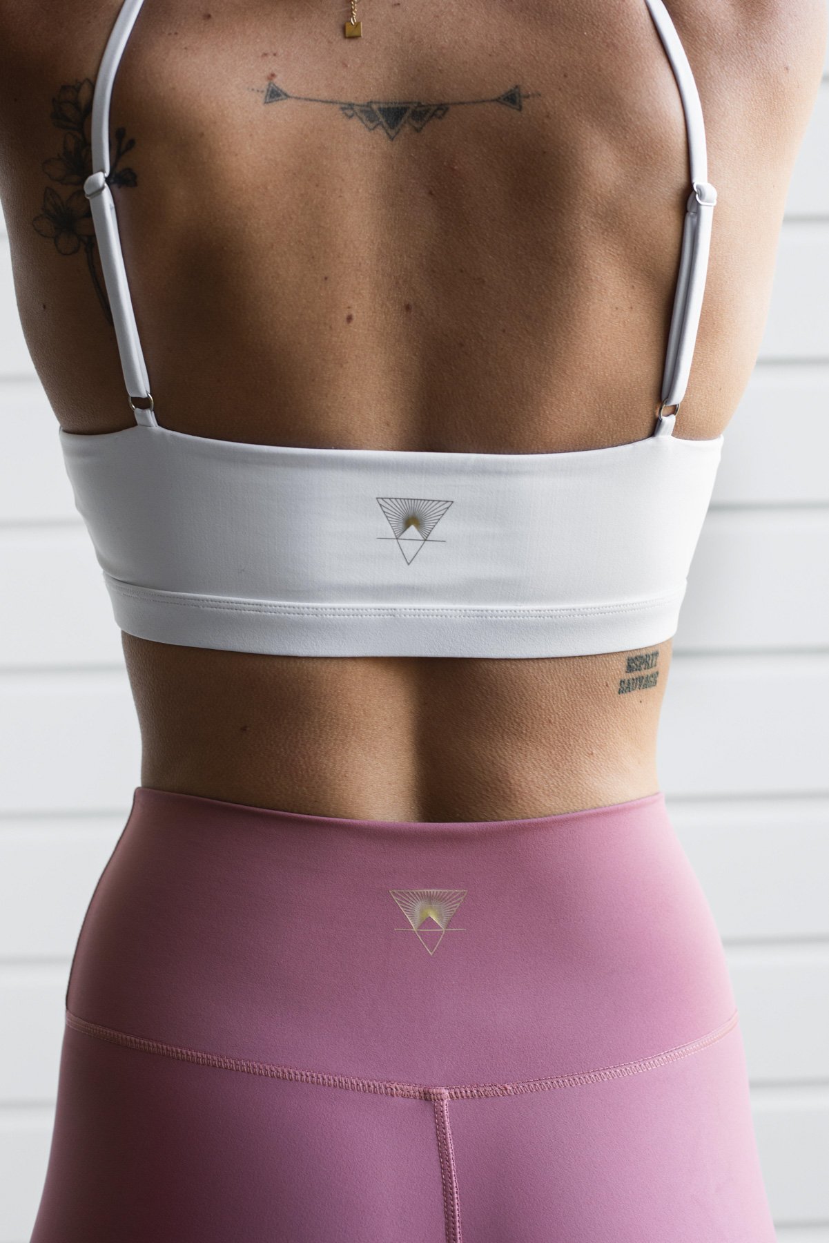 Wanderlovearth_WEB-Back.jpg