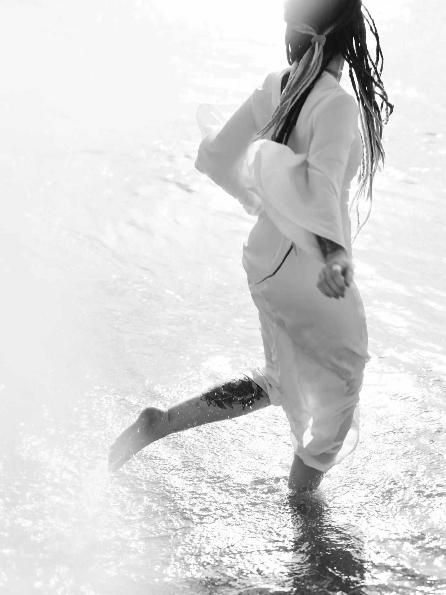 Decimos adi&oacute;s a un mes m&aacute;s, pero lo m&aacute;s fuerte 👇 

&iexcl;Ya se ha acabado el 1r trimestre de 2026 😱!

Menudo trimestre de intensidad, de emociones de todo tipo&hellip; pero sobretodo de trabajo profundo con vosotras, tanto en 