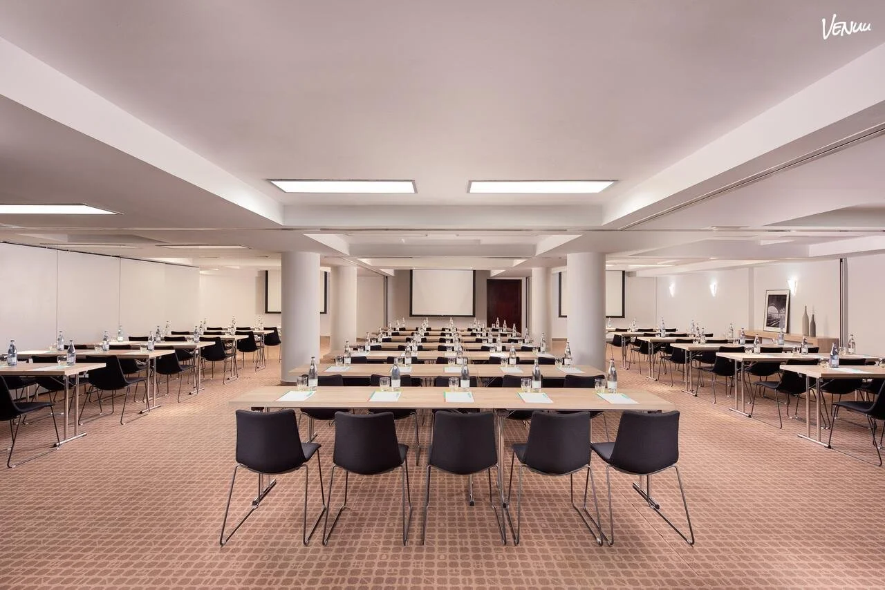Le Meridien Espai Barcelona, salón contemporáneo para conferencias y reuniones de empresa en La Rambla.