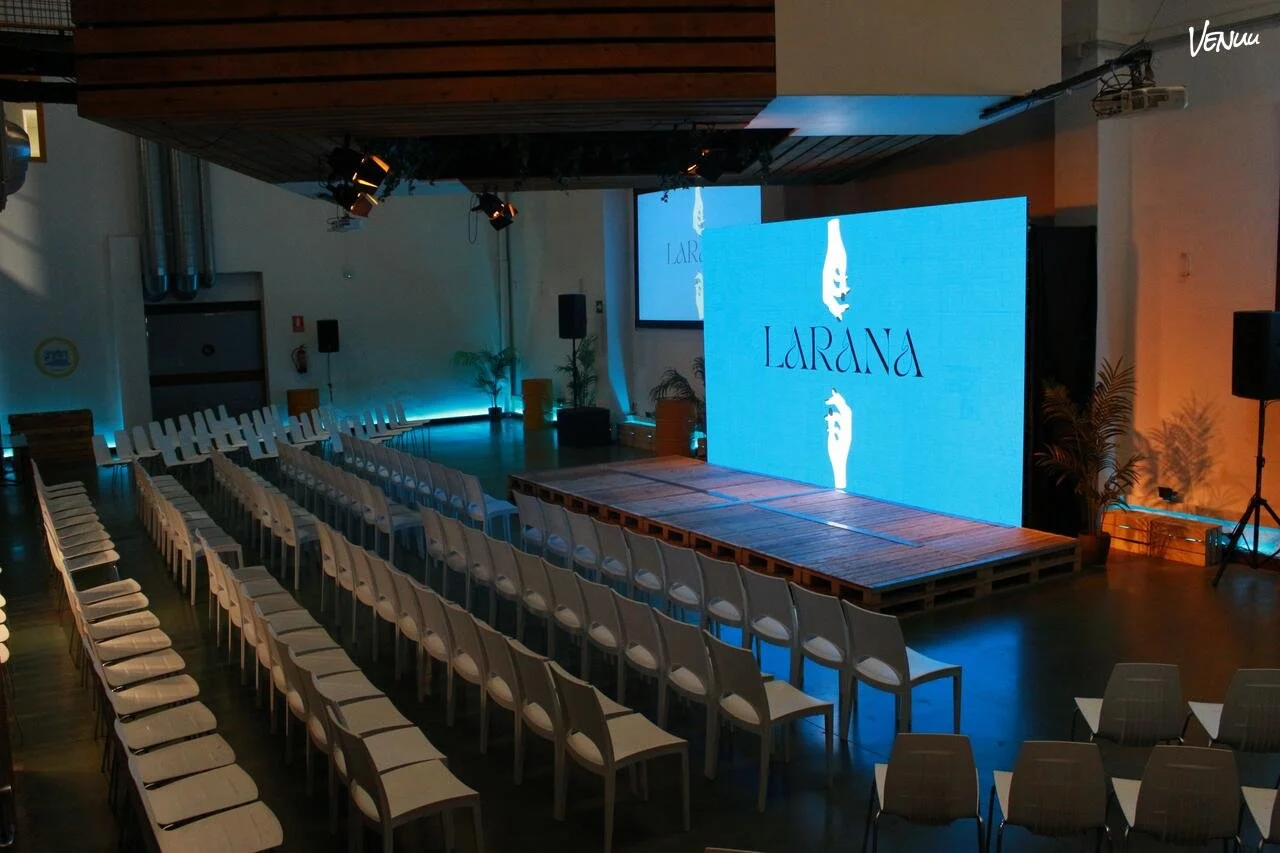 Valkiria Hub Space, nave industrial de estilo vanguardista para conferencias y eventos de empresa en Poblenou.