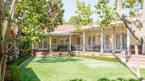 Sunday Is Moving Outdoor