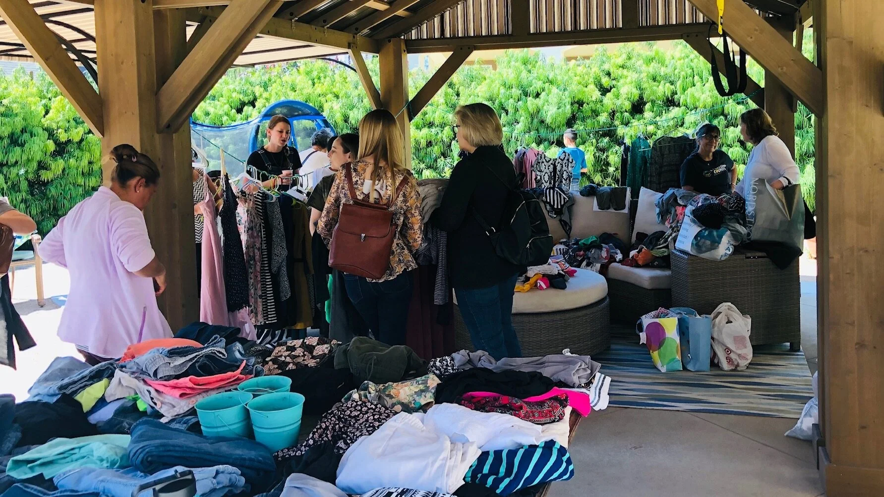 Shopping &amp; Brunch: Our First Women's Clothing Swap was a Success 