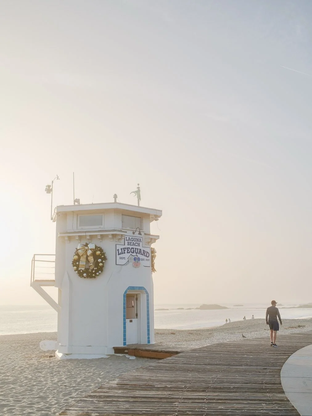 Laguna Beach, all dressed up for Christmas. Random photos from before celebrating Christmas with @imoments and @michellenicoloff Wishing everyone a beautiful holiday 🎄