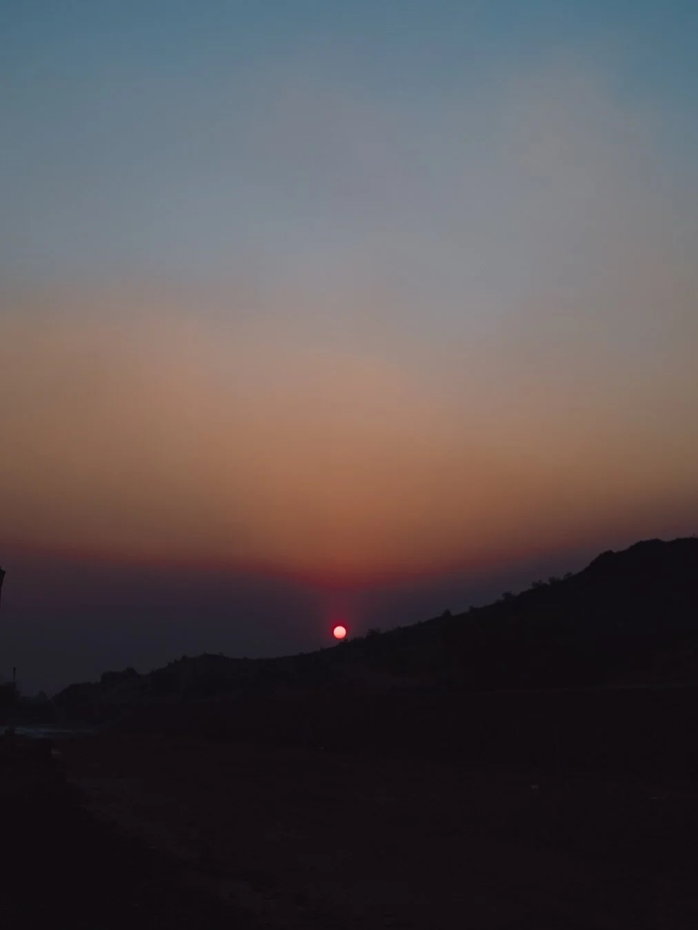 January 19, 2026⁠
⁠
⁠
#fujifilmx100vi ⁠
#wildfire⁠
#donkeylove