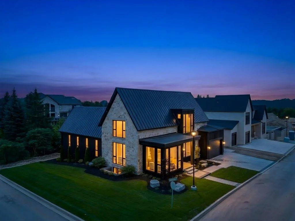 003-2 Bridlewood Cres-3_m.jpg