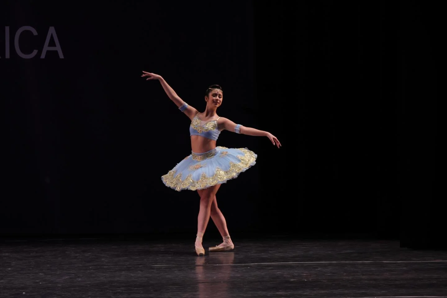 More @ballet_championships_america onstage moments with pre-teens, juniors and pre-juniors 💃🏻💫