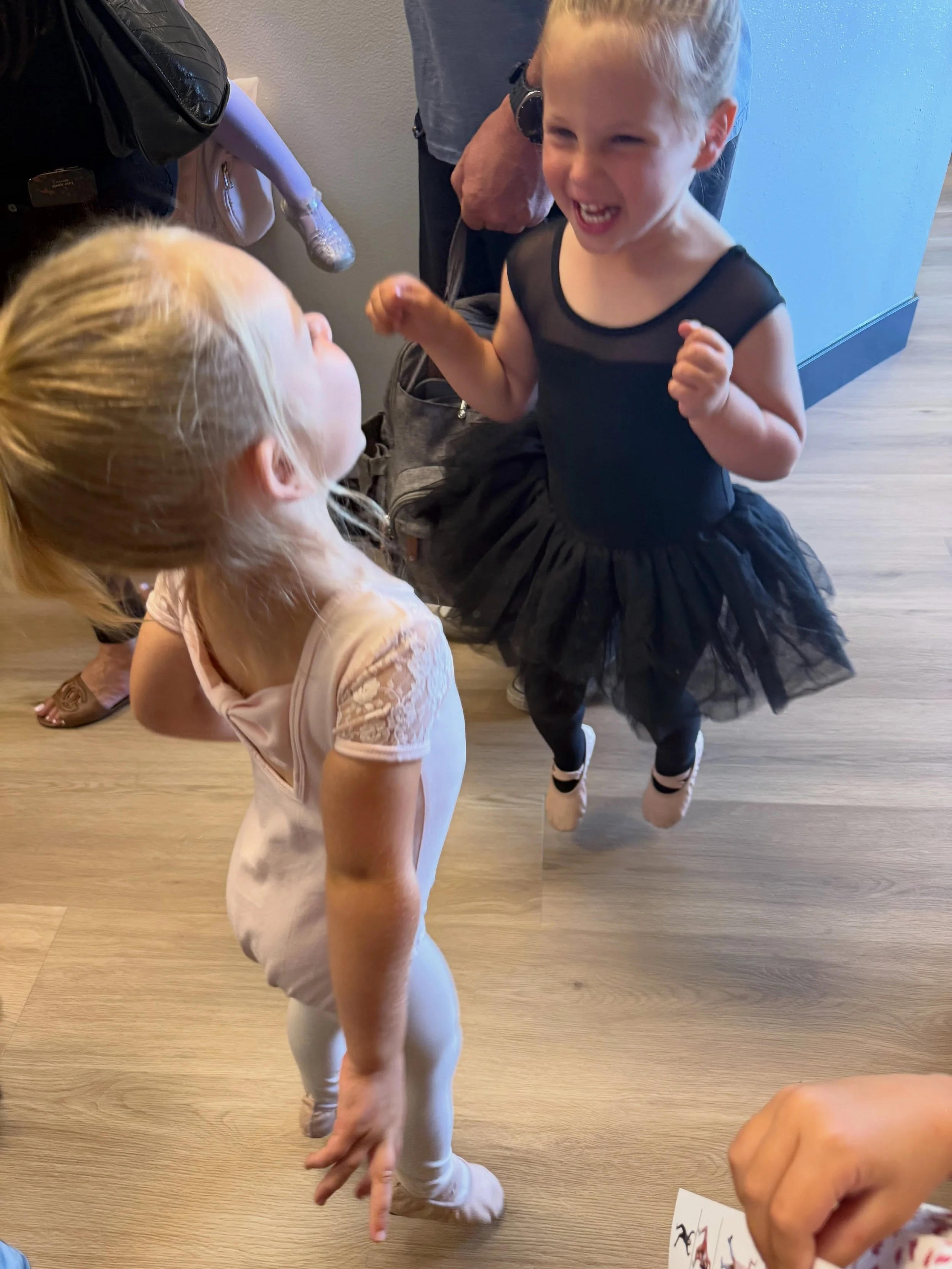 When you realize you and your bestie are in the same dance class 🎉 ✨ ⭐️ 
We hope you can hear the squeal through your screen!