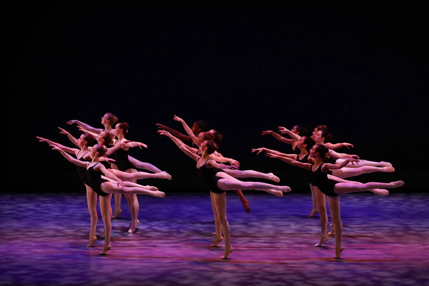 My fall photography calendar is filling up 🥰 If you&rsquo;ve been thinking about reaching out to schedule a private shoot or if you need a performance or event photographer, now is a great time to book before my remaining availability disappears 👀
