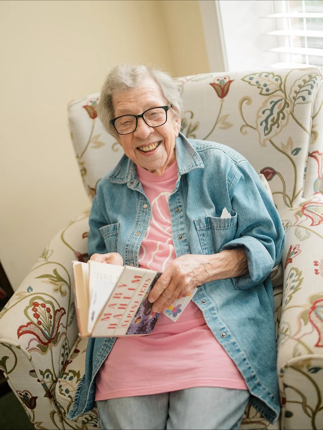 Warning: Dunlop House bookworms cannot be disturbed once they&rsquo;ve reached &ldquo;the good part.&rdquo; Approach with snacks only. 🪱📚