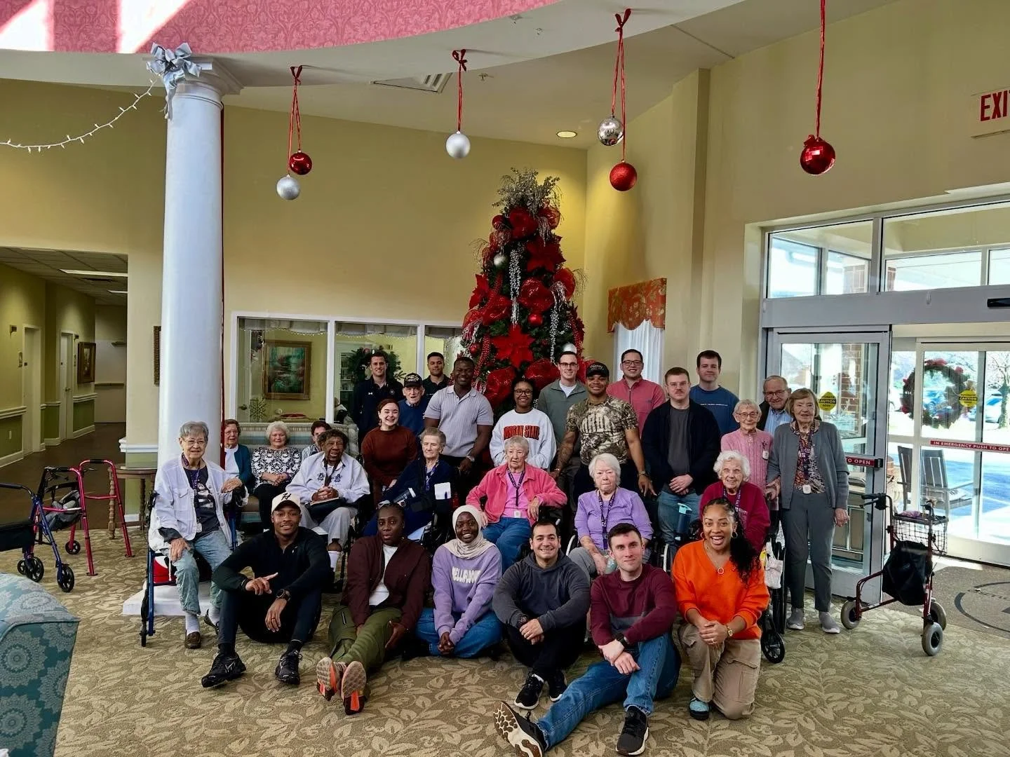 B-I-N-G-O&hellip; and @fortleeusarmy soldiers in the house! 🇺🇸🎉

We loved hosting our visiting service members for an afternoon of bingo, laughter, and connection at Dunlop House. Thank you for the joy you brought to our residents!