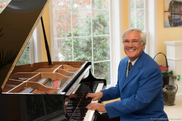 Dinner with Joe Loschiavo on Piano