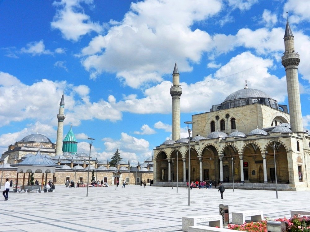 Konya Museum and Sultan Selim Mosque, Turkey.jpg