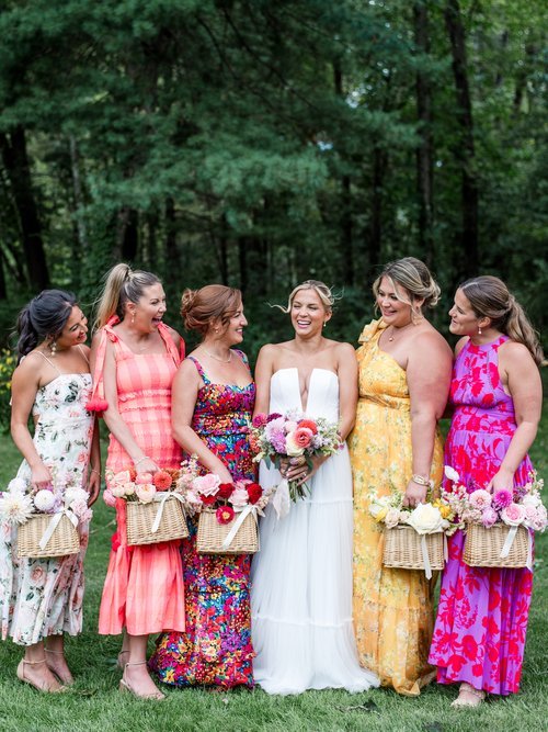 bridesmaids-basket-bouquets.jpg