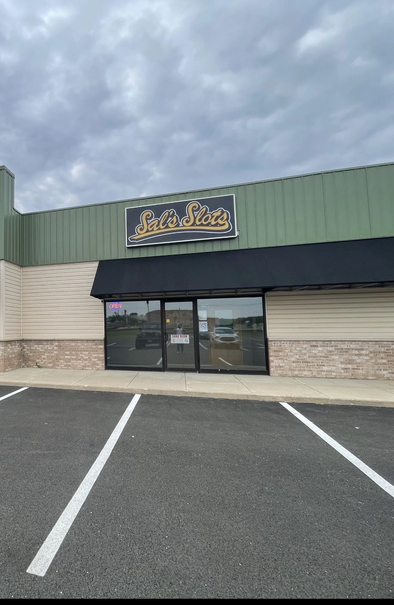 Front entrance of Sal’s Slots at 14475 De La Tour Drive in South Beloit.