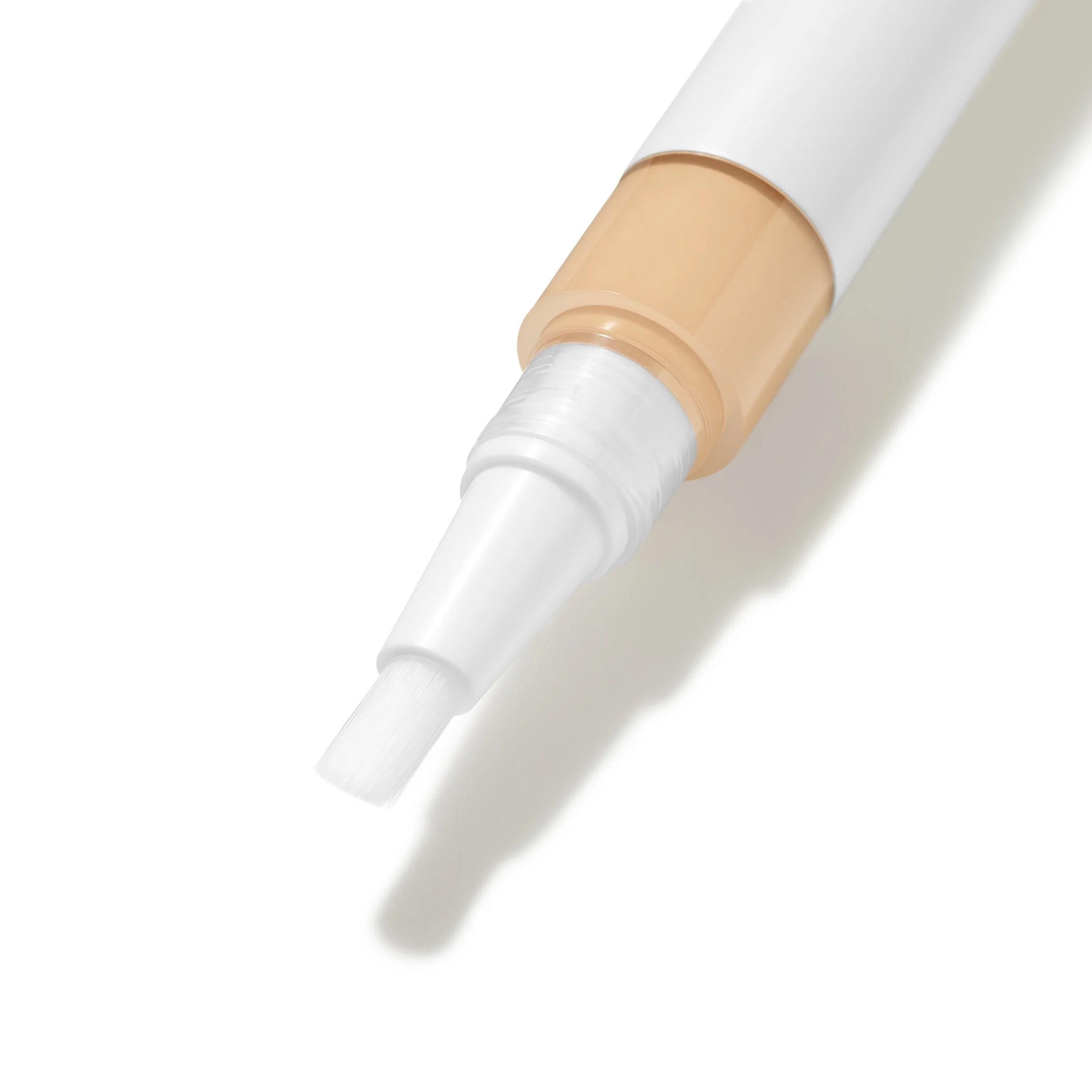 IC_SKINTUITION_CONCEALER_TIP_DETAIL_P06_237066_F.jpg