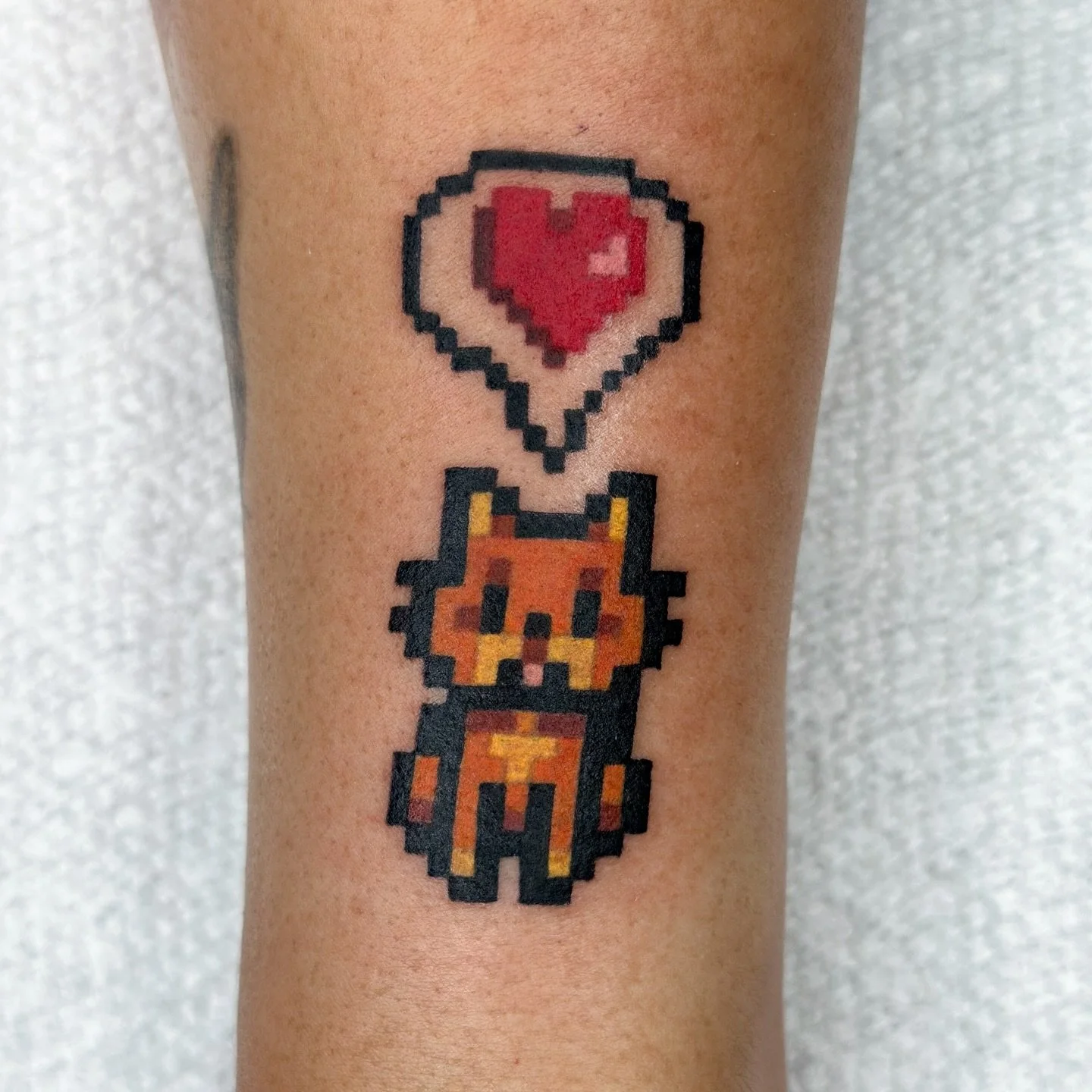 Most recent pixel tattoo I got to do! Also from stardew valley : D I would love to add the horse to this collection!!
.
Booking June! Dm me or form in bio see flash @bons.lagoon 
.
#pixeltattoo #stardewvalley #stardewvalleyfanart stardew valley pixel