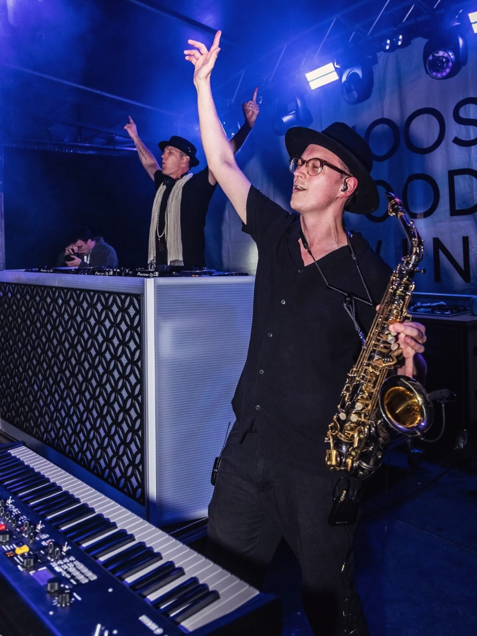 Noosa Food &amp; Wine 🥂🪩

MainStage with Raw Ordio

📸 @emma_jane_sheldrake