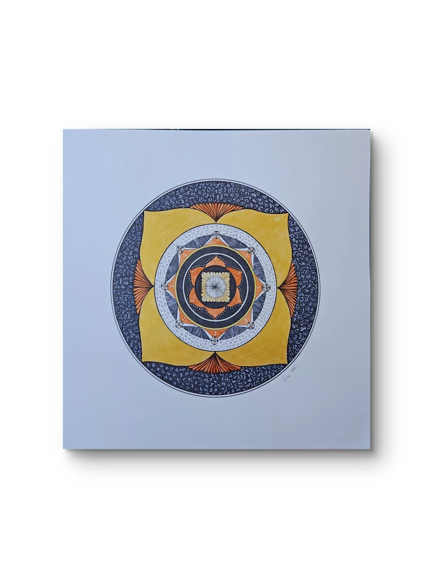 Mandala Templo Japonés/ Japanese Temple Mandala:  122€ - 
30 x 30 cm/ 11,8 x 11,8 inches - 
Mandala diámetro: 22 cm/ 8,6 inches - 
Papel de calidad - Técnica Mixta - 
Gastos de envío incluidos - 
Marco no incluido - 
.
(Debido a las diferencias de ca