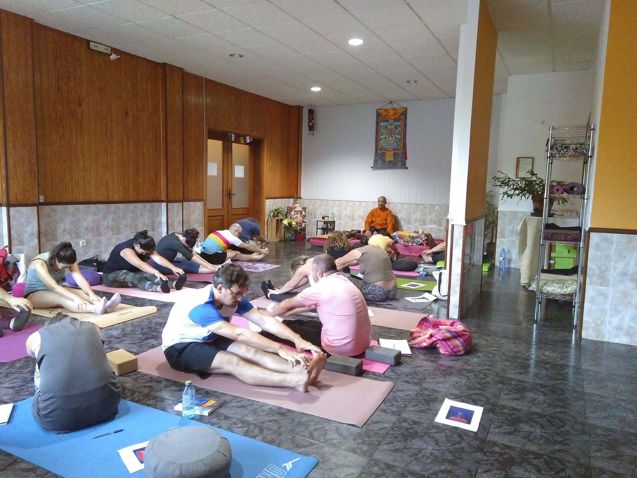 Retiro Yoga Tibetano con Geshela