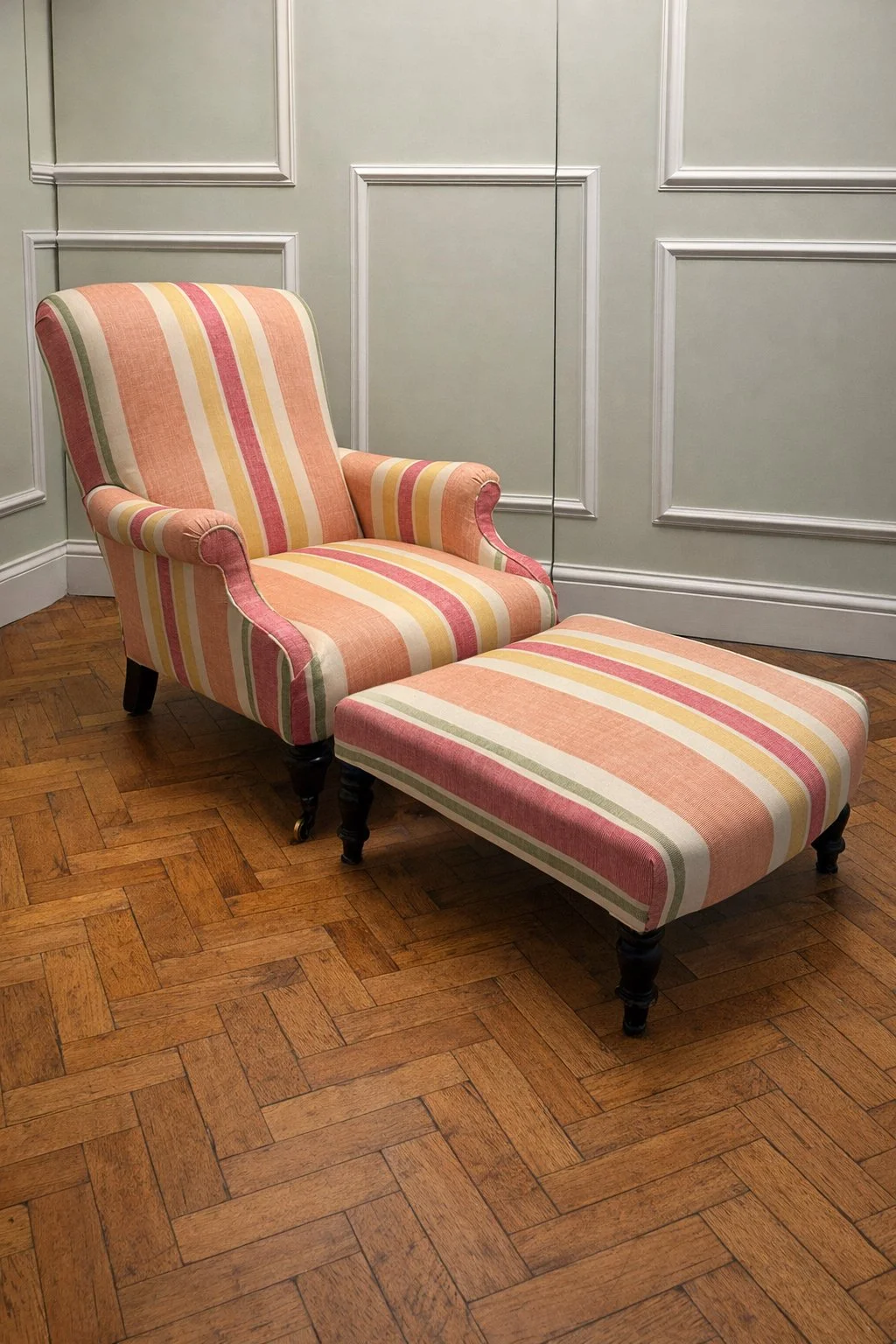 Striped Chair 02.jpg