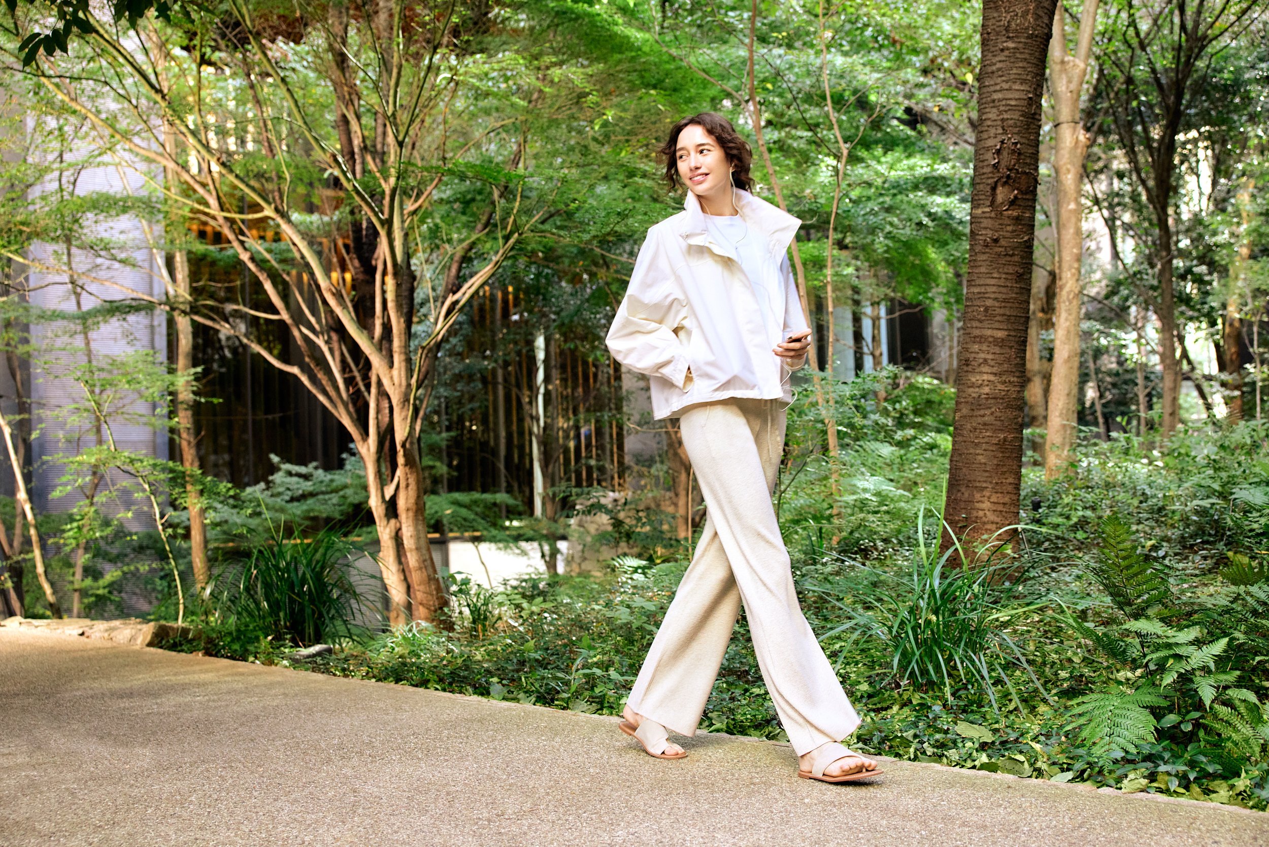 Uniqlo Easy Pants Global Campaign by Ivana Micic4.jpg