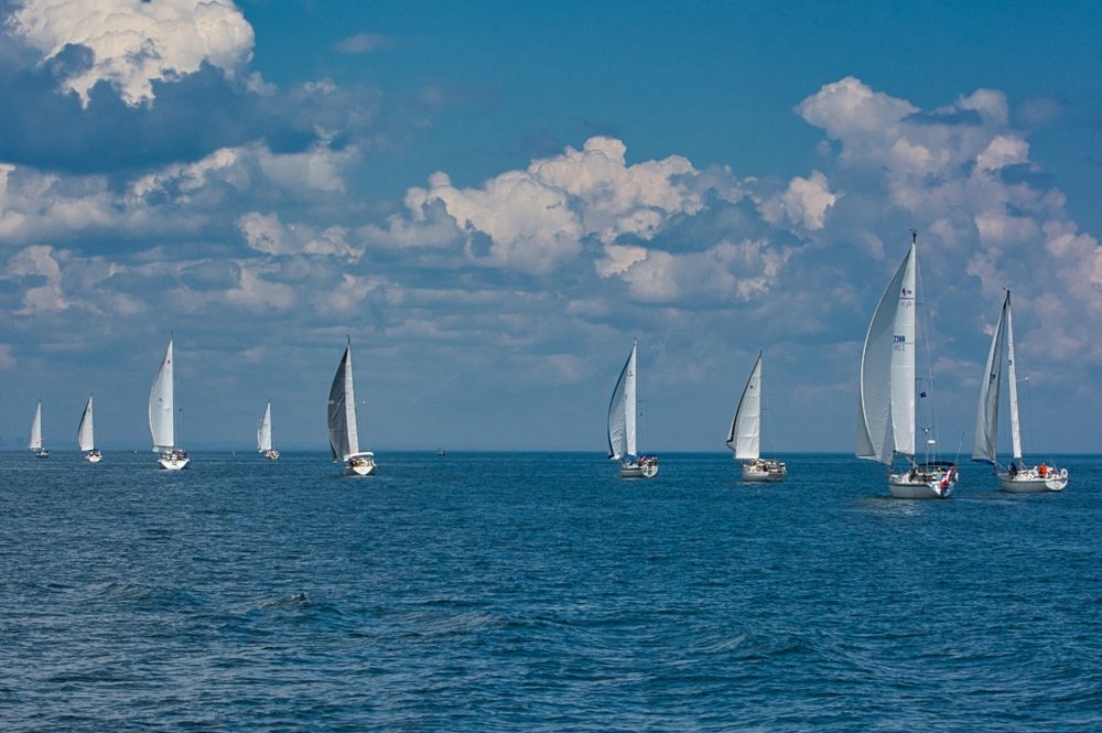 sailboat cruising lake ontario