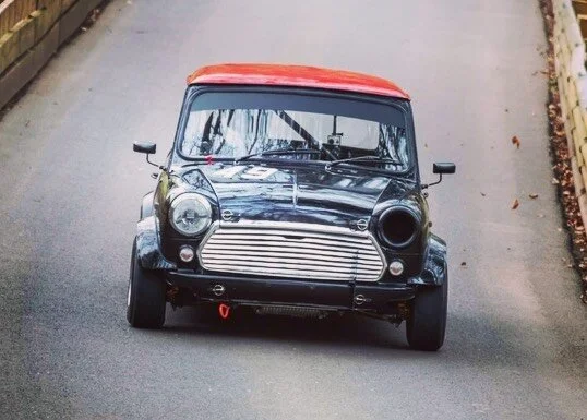 Matt_black_prints was out racing again at the weekend. This time it was Doune hillclimb (Scotland) and I came away with a class win 👍 🏆 

Must be all the lightweight printed parts 🤣 

#classicmini #mini #rovermini #racemini #ohsoretro #globalminis