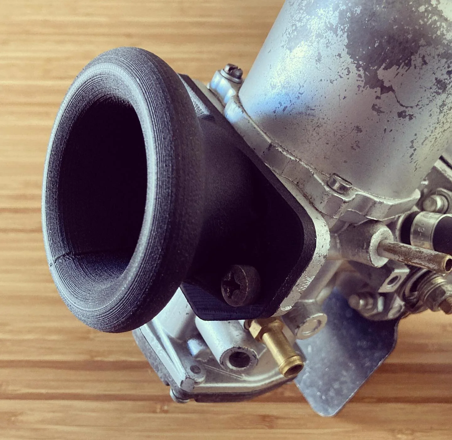 45mm ram pipe for the HIF44 

#hif44 #sucarbs #classicmini #mini #rovermini #racemini #ohsoretro #globalminis #avonbar #minisofinstagram #minimiglia #ukminis #3dprinted #turbominis #miniturbo#customcarparts #3dprintedcarparts #trackmini