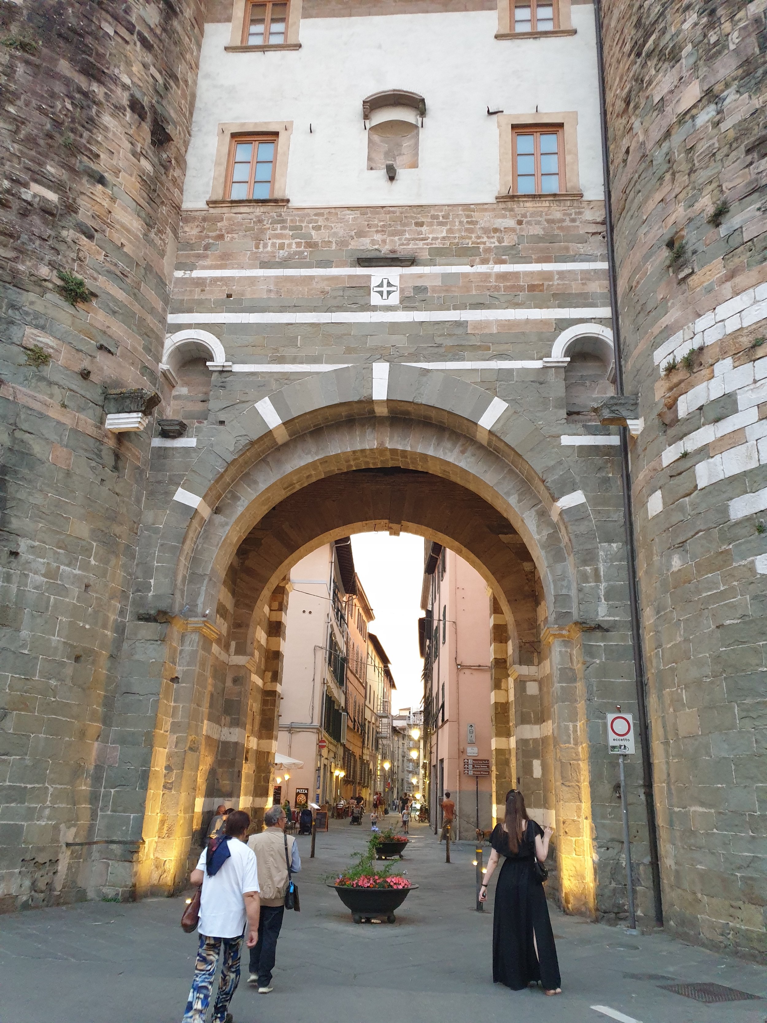 Del Fosso Gate.jpg