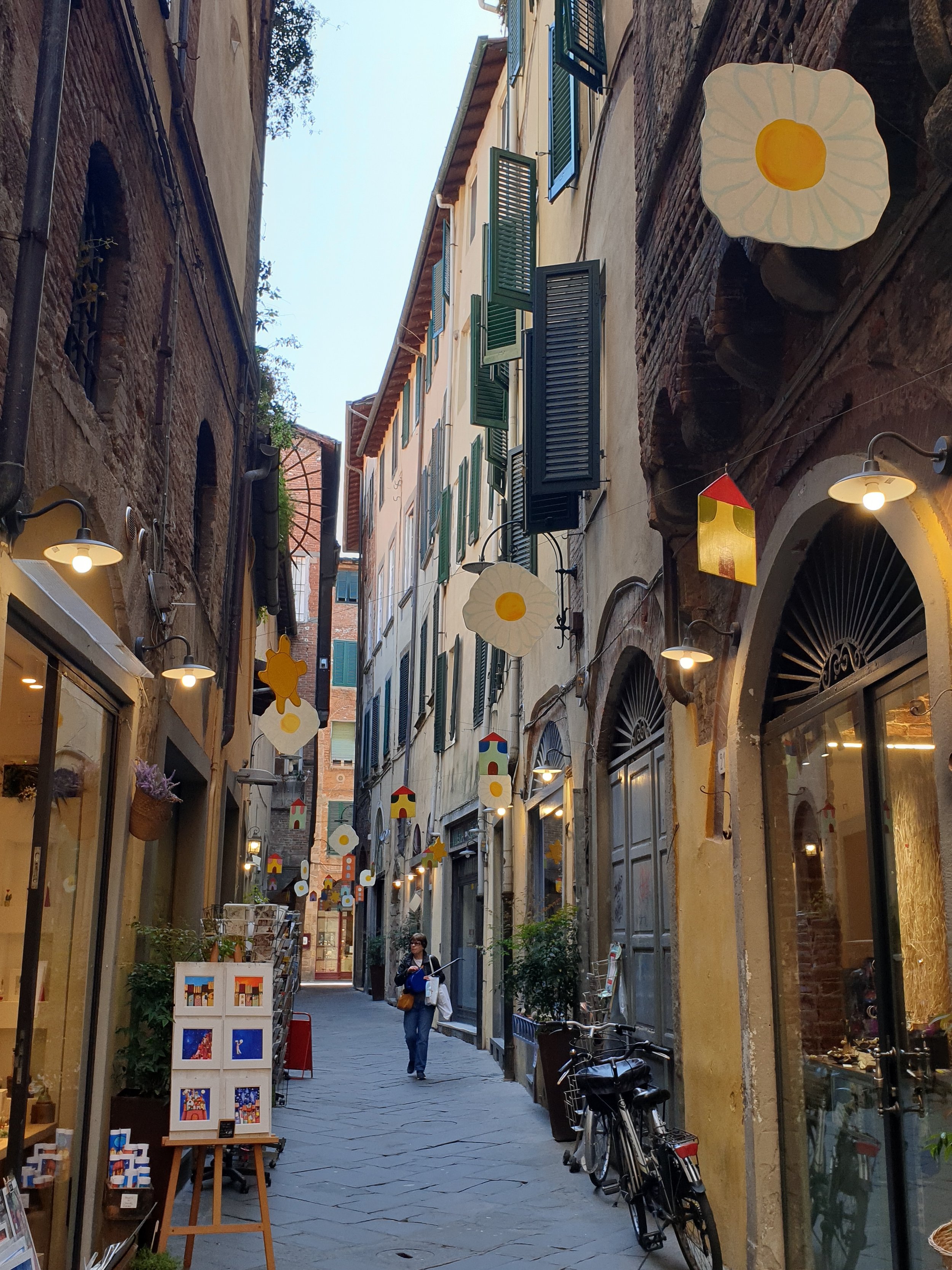 Cute Lucca Street.jpg