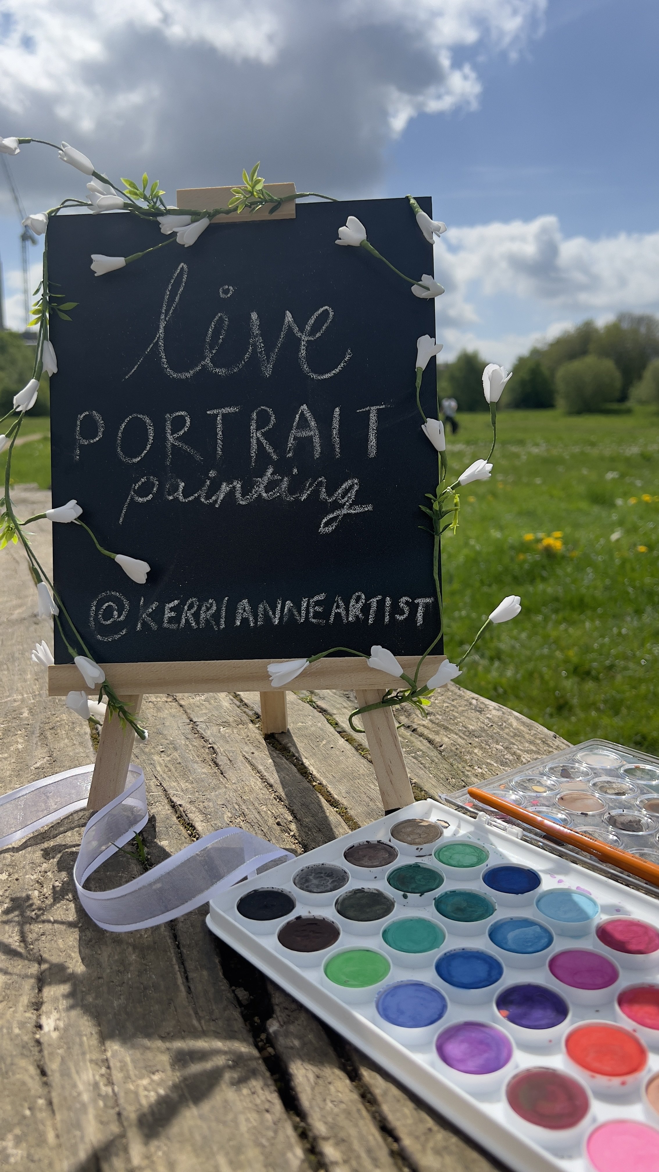 Live Wedding Guest Portrait Painter Custom Artist