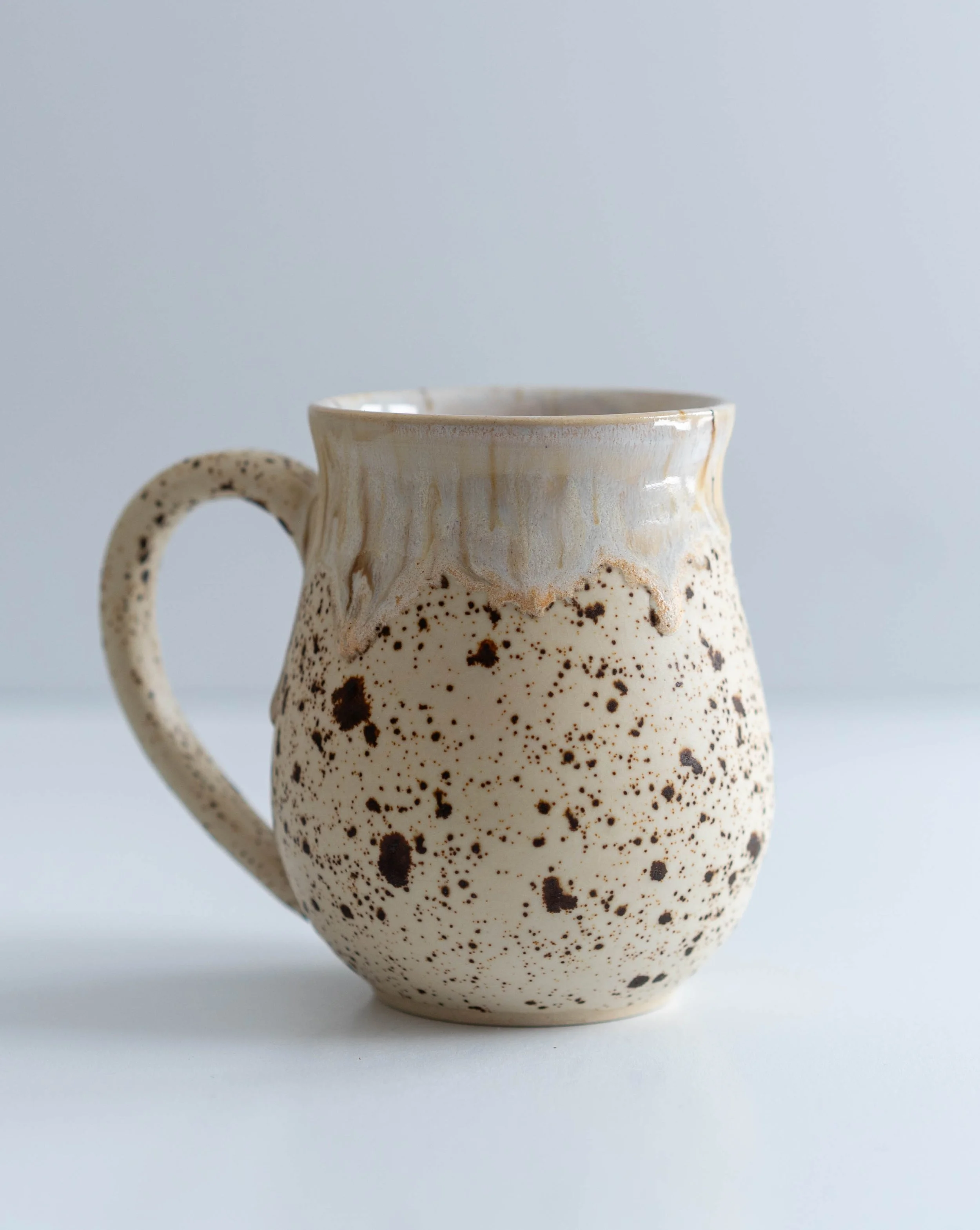 Mug in Cookies n Cream (~11oz)