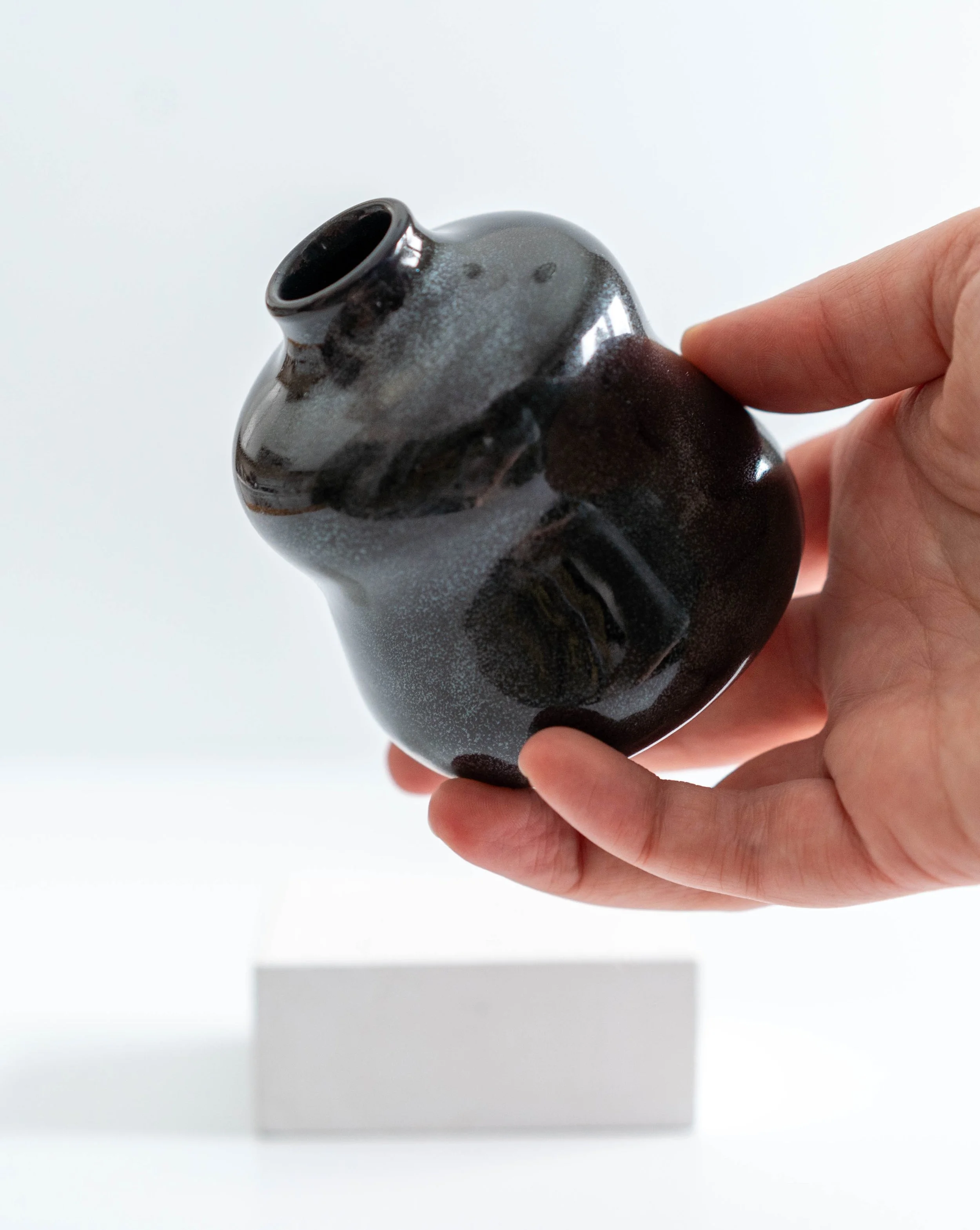 Bud Vase in Champagne Noir