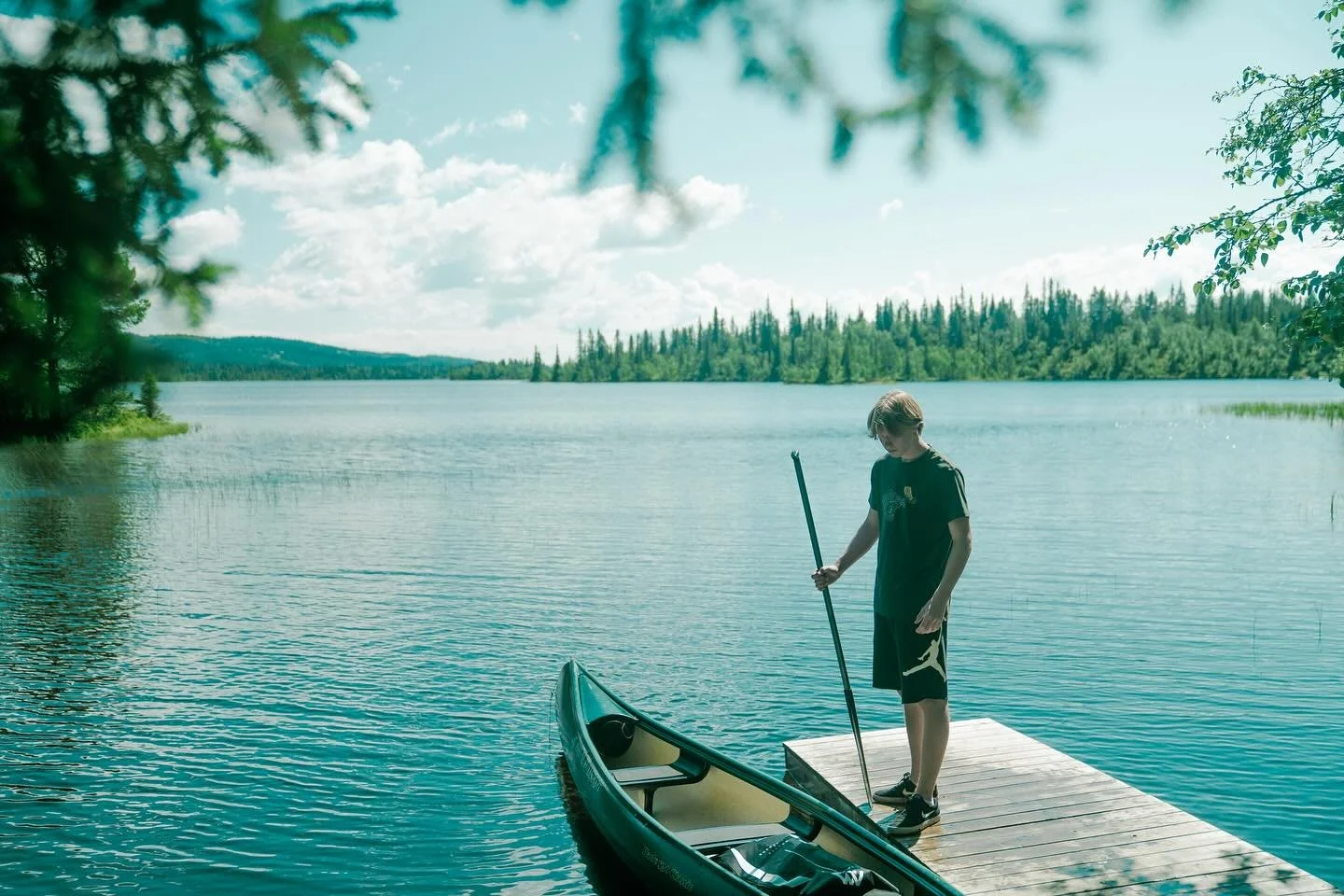 Mange vil leie kano i finv&aelig;ret. Vi anbefaler &aring; bestille p&aring; forh&aring;nd p&aring; bookhemsedal.no
N&oslash;kler, &aring;rer og vester hentes i Hemsedal klatresenter. Kanoene ligger klare ved vannet