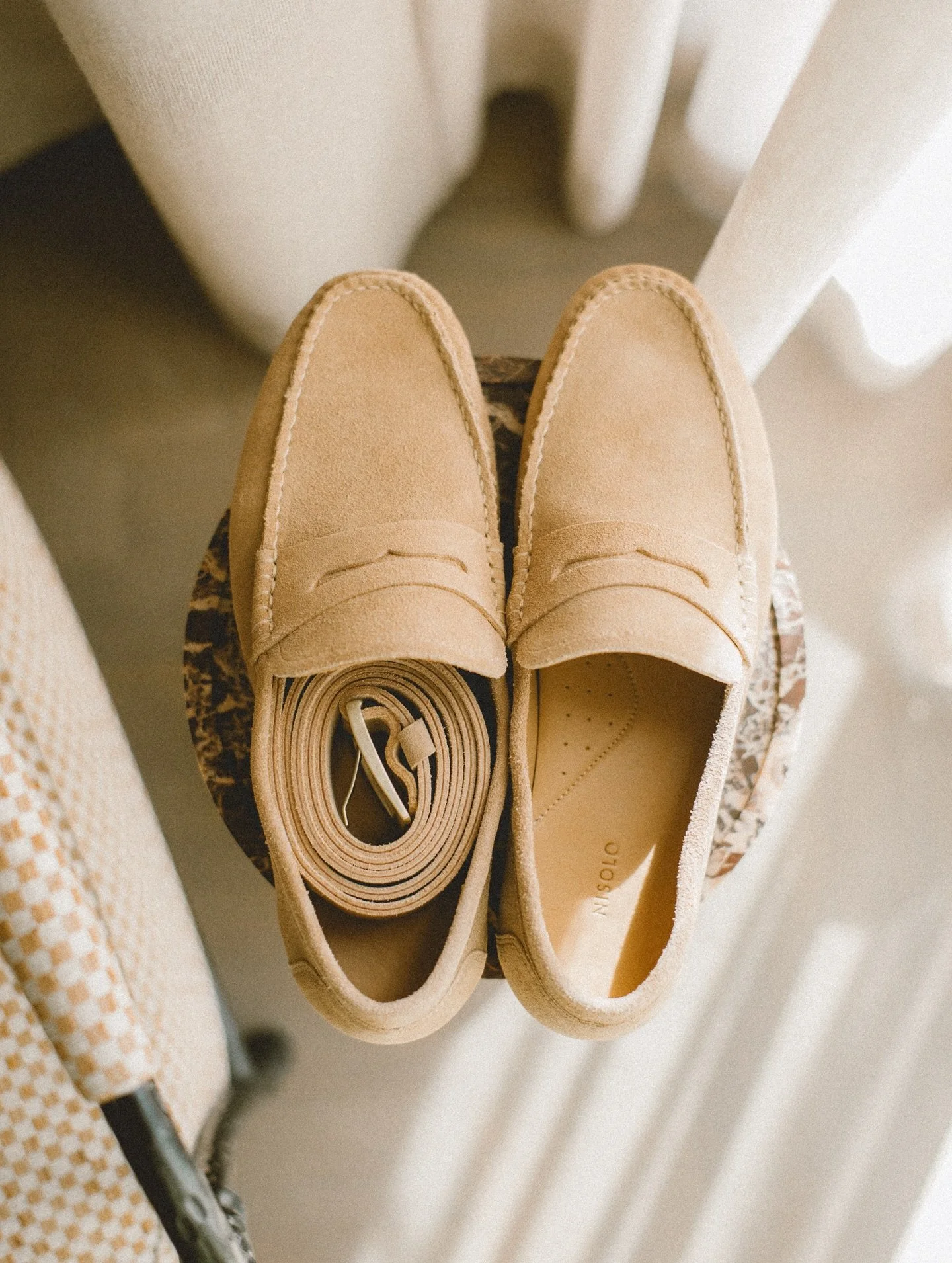 Refined. Relaxed. Ready for the rooftop bar. 🍸

@nisoloshoes

#mensshoes #mensstreetstyle #mensstyle #menstyle #productphoto #productphotographer #productphotography #brandphotographer #brandphotography #ugc #ugccreator #ugccontent #slowfasion #sust