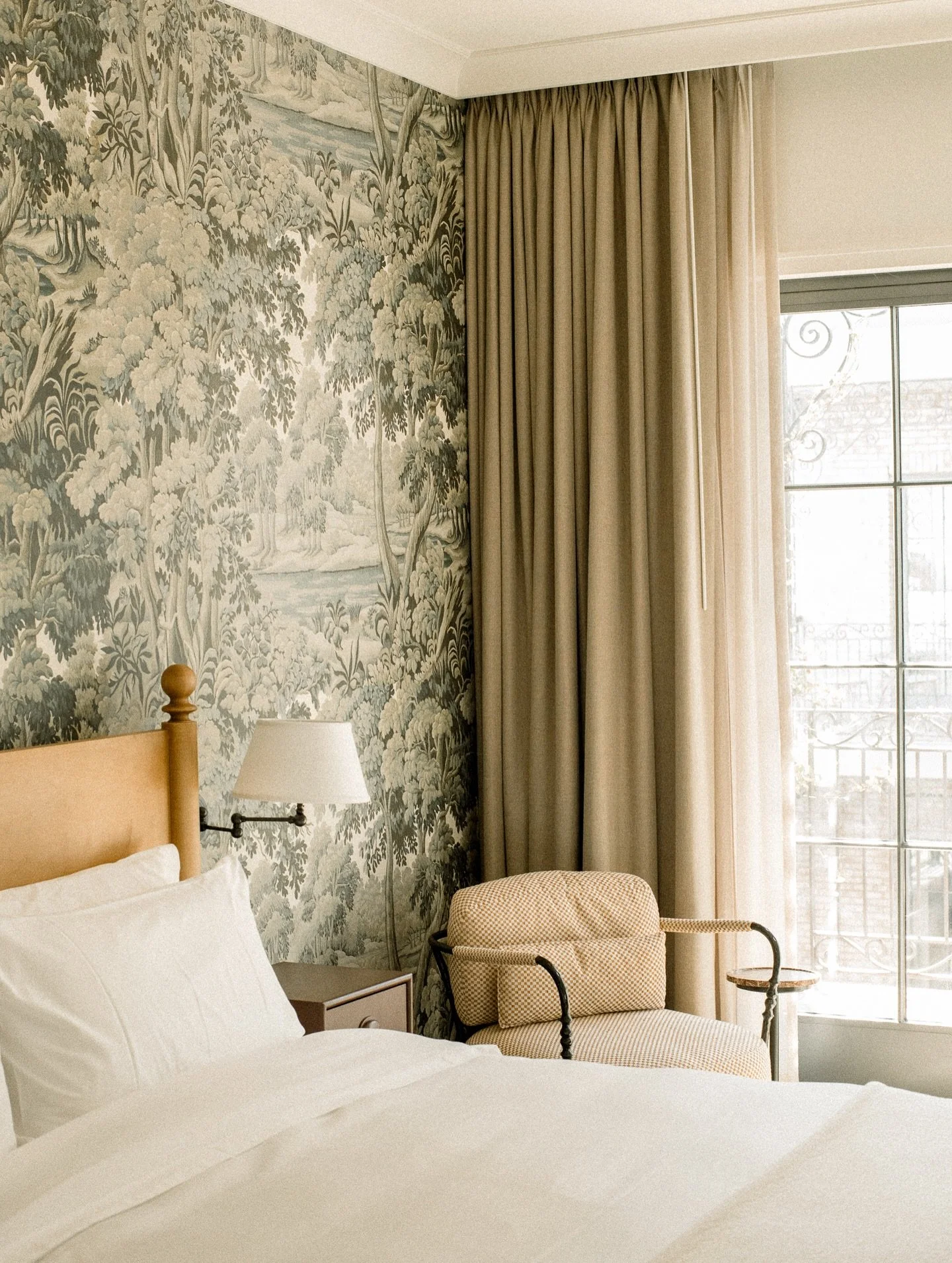 A suite escape 

#boutiquehotel #boutiquehotels #smallluxuryhotels #uniquehotels #hotelsandresorts #h&ocirc;tel #hoteldesign #hotel #besthotels #hotelroom #hotelinterior #hotelier #hoteliers #hoteles #boutiquehoteldesign #hotelsoftheworld #hotelphoto