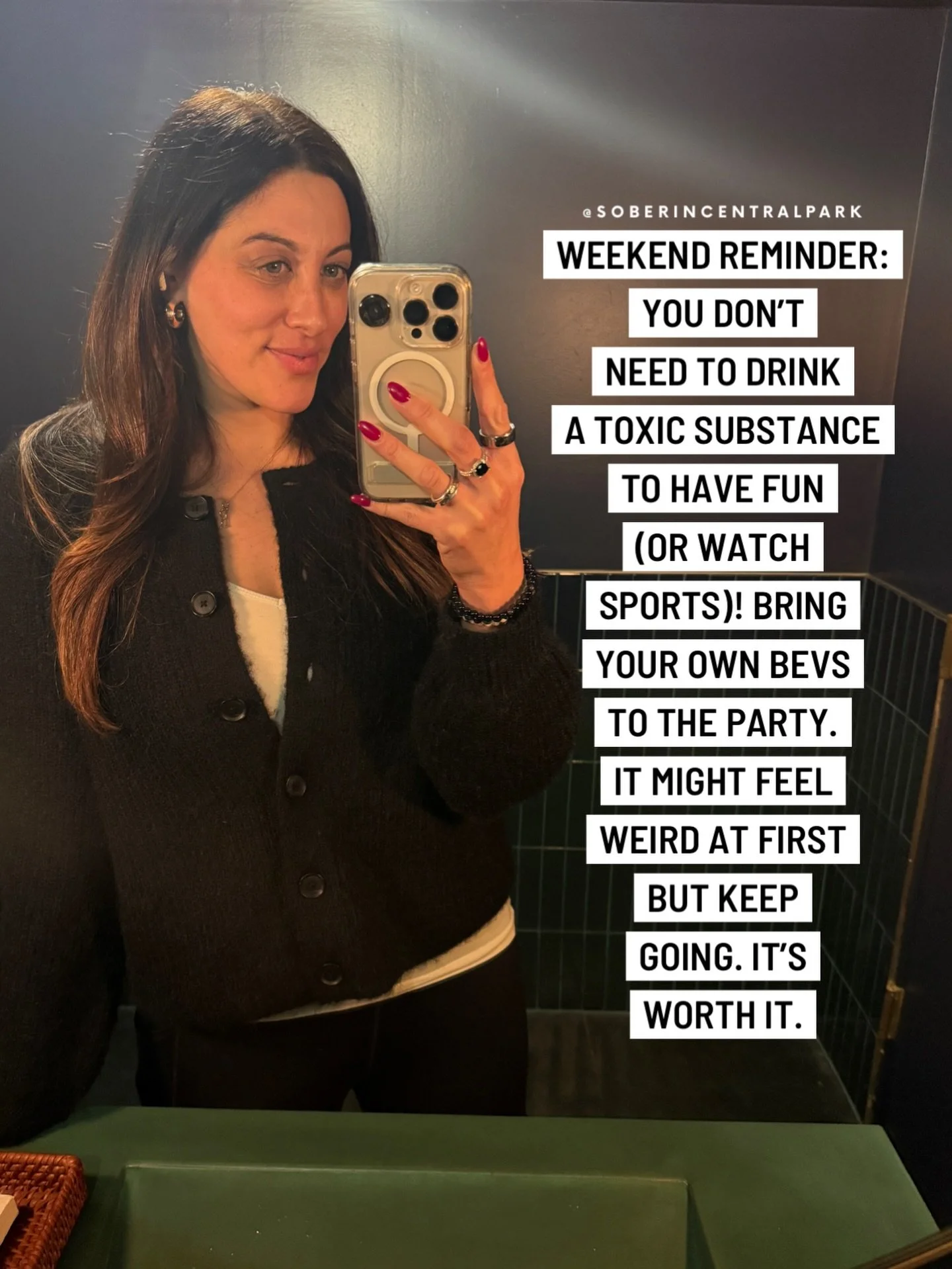 Who&rsquo;s not drinking this weekend?? 🙋&zwj;♀️ 

If you live in NYC and don&rsquo;t have plans, come hang with me at @themazenyc and sip some @gobrewing while we watch Bad Bunny 😘🏈🐰🍺

#sobersuperbowl #partysober #hangoverfree #nycevents #sober