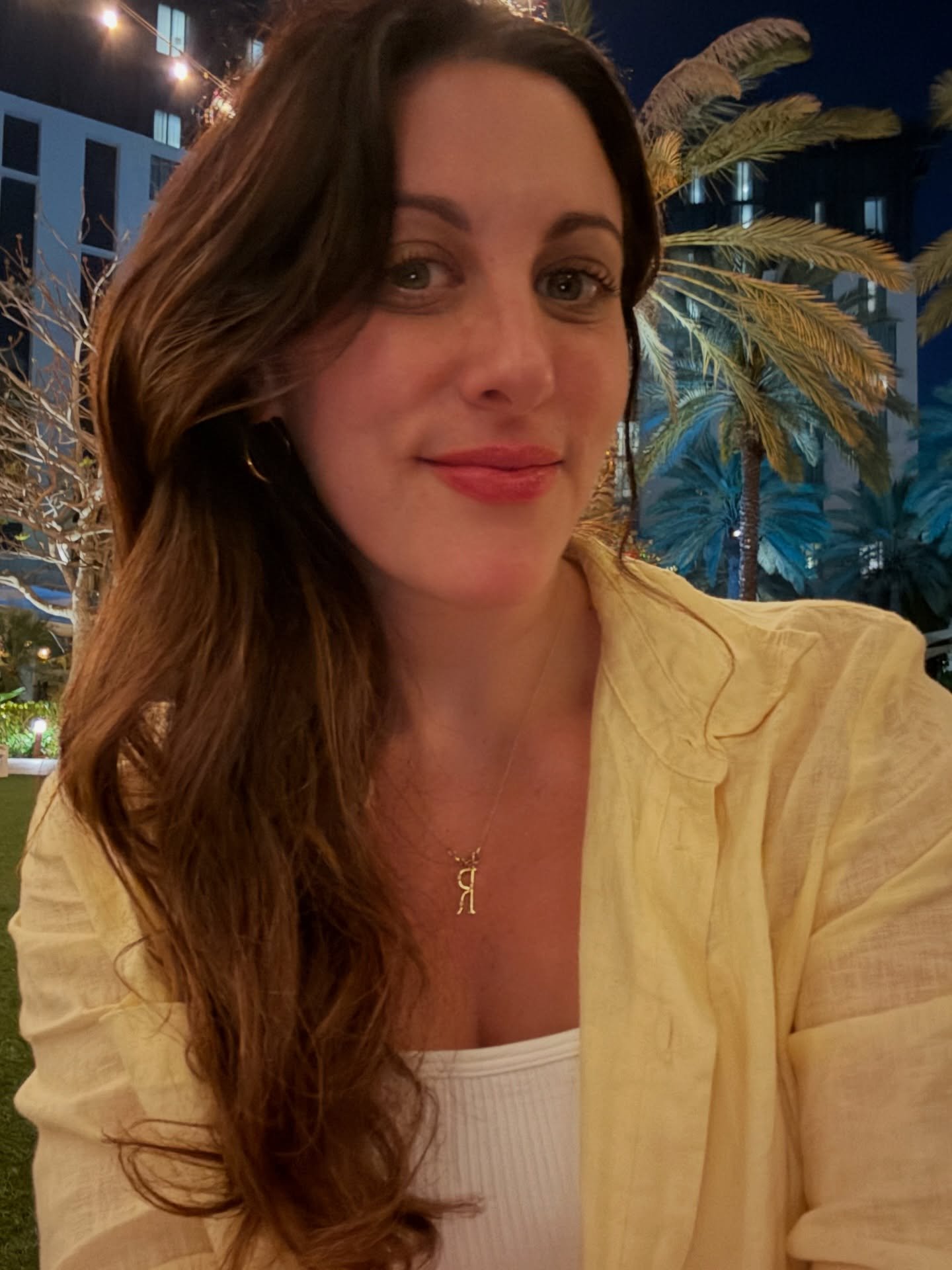 My seasonal depression is very happy with me right now 🌴☀️🤪

We love a good work trip to Palm Beach! 🎙️

Thank you @hiltonwestpalmbeach for the amazing sound bath last night!! Truly divine ✨

#palmbeach #worktrip #recoveroutloud #liveyourbestlive 