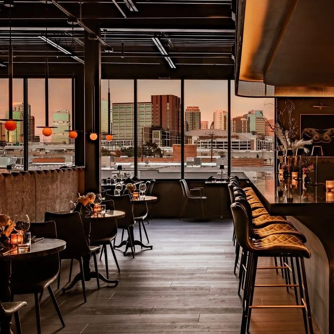 Intimate and Cozy, The Saint Bar is the perfect destination for a Pre or Post dinner drinks with the perfect view of beautiful Dallas.
