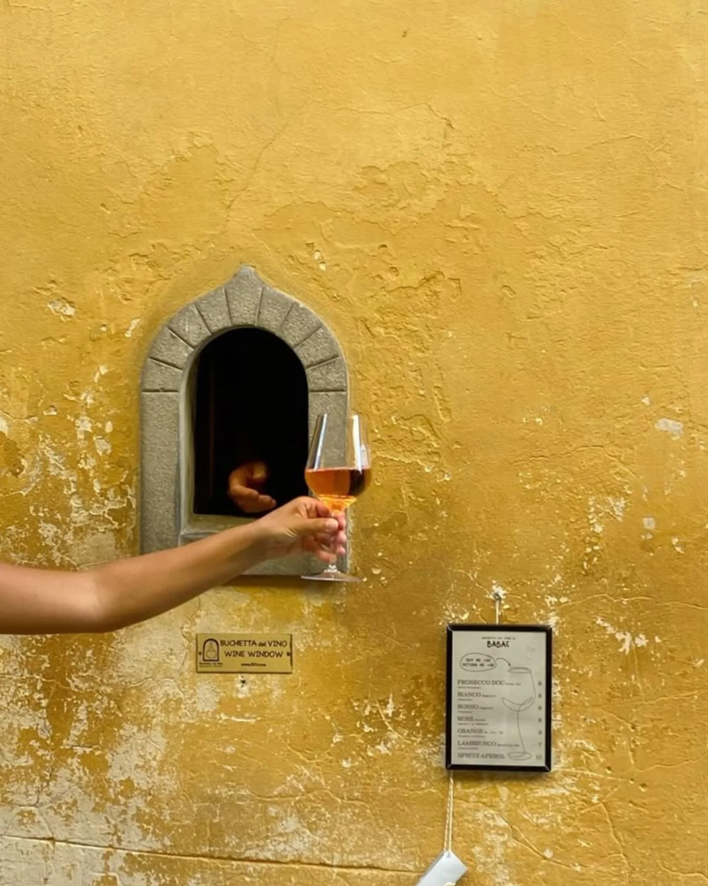 Rome, but done right. 🇮🇹

Palazzo Ripetta (@palazzoripettarome) is tucked just off Piazza del Popolo. Quiet courtyard, layered interiors, calm energy in the middle of it all. You&rsquo;re steps from the chaos, but it never feels chaotic. Ideal.

Wh